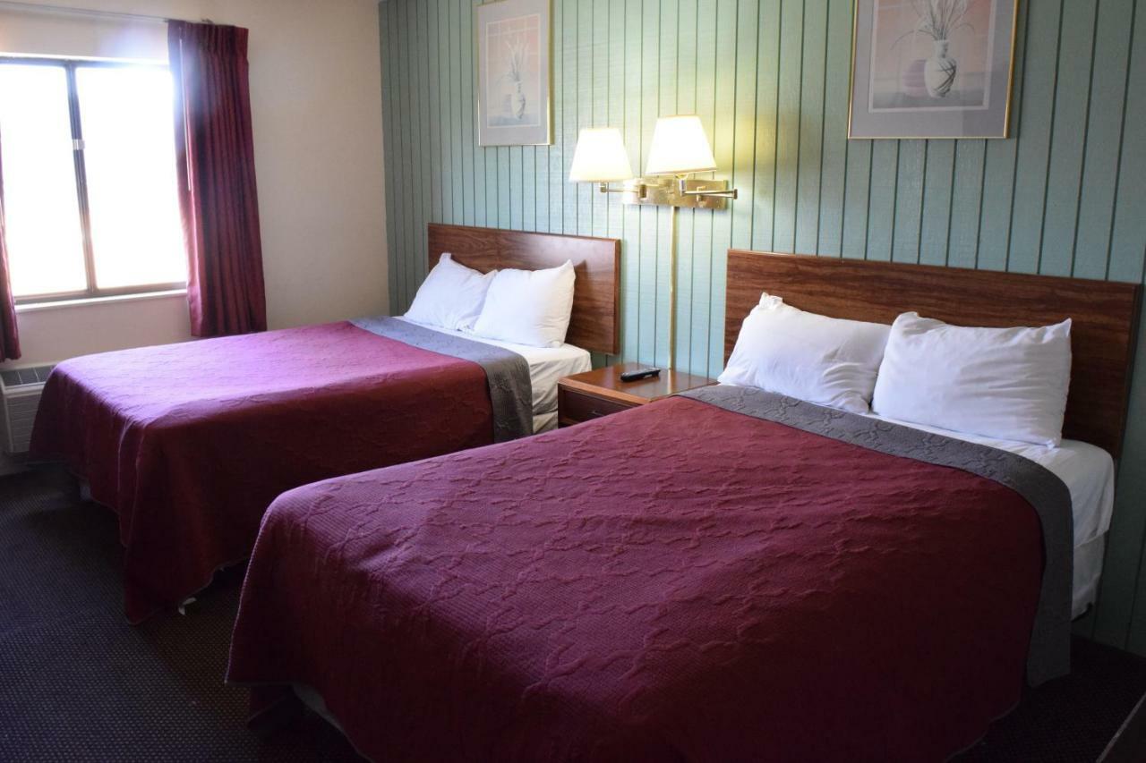 Budget Inn Ontario Ontario Center Exterior foto